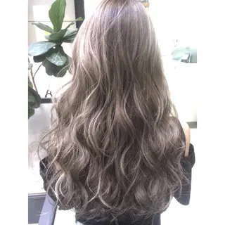 ロング カラー 井上 一平のヘアスタイル