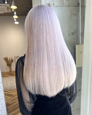 ロング カラー ヘアアレンジ lani ブリーチ /ダブルカラーのヘアスタイル