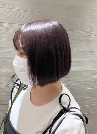 ショート カラー サキ🤍ハイトーン 🩰くびれ巻きヘアのヘアスタイル