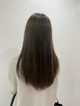 ロング カラー akane .のヘアスタイル