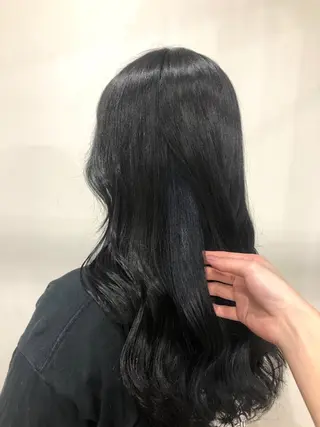 カラー white.所属・white.梅田 デザインカラー🦄のヘアスタイル