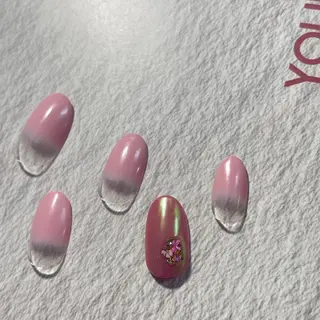 ネイル Trinity ネイリストスタッフのネイルデザイン