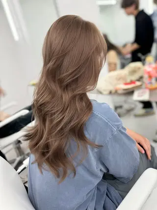 ロング カラー 顔まわりの神様✨ 透明感カラー藤嶋秀幸のヘアスタイル