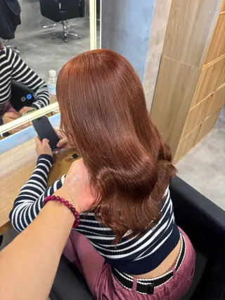 ロング カラー パーマ ヘアアレンジ 透明感ブリーチカラー 🌈TOMOHIROのヘアスタイル