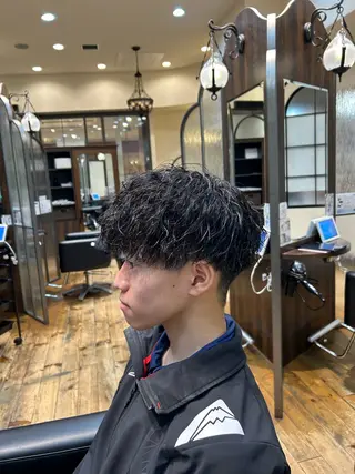 パーマ メンズ 🐲ツイスパ🐲 フェード/龍のヘアスタイル