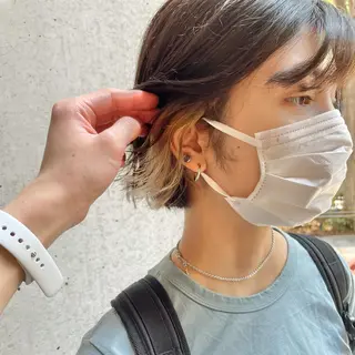 ショート カラー レイヤーカット 岩谷流星のヘアスタイル