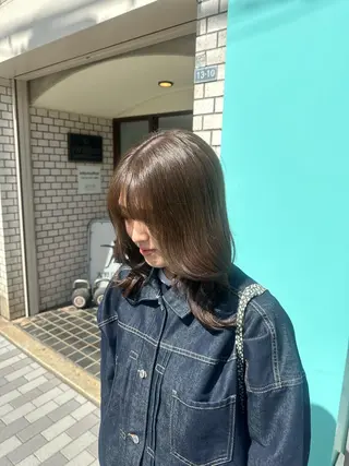 セミロング カラー LeeHorie MIUのヘアスタイル