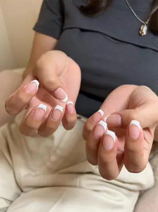 ネイル ちゅるんネイル🪄 耳ツボジュエリー🔗のネイルデザイン