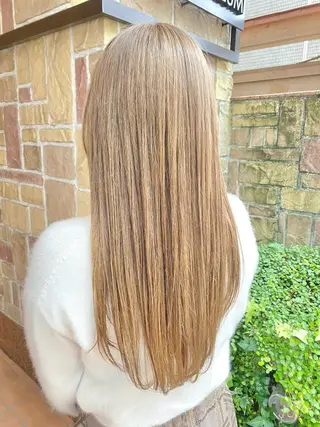 ロング カラー 川本 芹奈のヘアスタイル