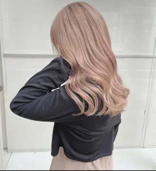 セミロング サロウィン新宿三丁目East所属・💕冬モテ×上品色気 モテヘア💕山田航介のヘアスタイル