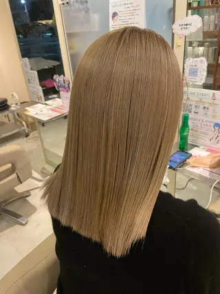 セミロング 小森 永のヘアスタイル