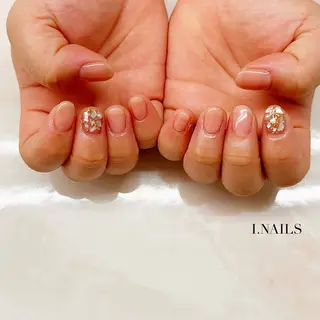 ネイル アイネイルズ所属・早川 梓のネイルデザイン