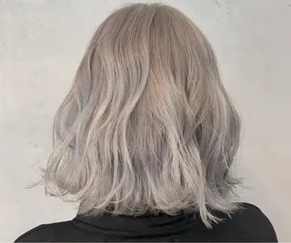 ショート カラー ゆうつ やすひとのヘアスタイル