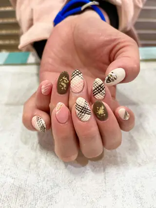 ネイル 高尾 梨花のネイルデザイン