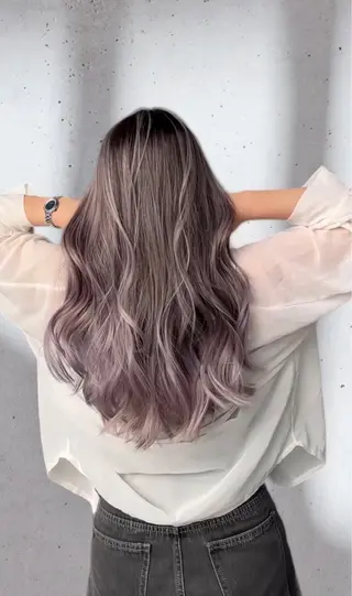 セミロング カラー ケア剤オタク×海外 ヘア長谷川裕起のヘアスタイル