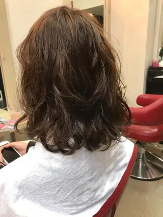 ミディアム パーマ 渋谷宮益坂 omoのヘアスタイル
