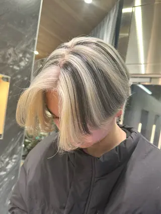 ショート カラー メンズ salowin原宿iori所属・💋ハイトーンデザイ ンヘア💋A'nyuのヘアスタイル