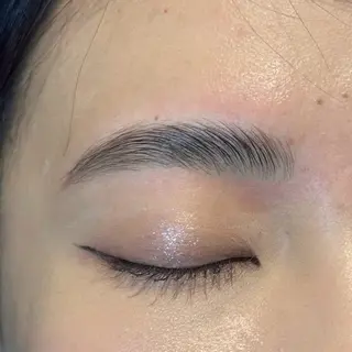 アイブロウ 𝐫𝐚𝐢 𝐧𝐚𝐢𝐥の眉毛・アイブロウイメージ
