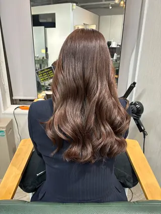 セミロング カラー 福石 玲華のヘアスタイル