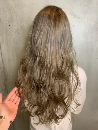 ロング カラー 🐝肥田 しょーと🐝のヘアスタイル