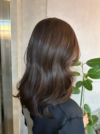 ミディアム カラー ere 代々木公園所属・みほ/ニュアンス/ モード/艶カラーのヘアスタイル