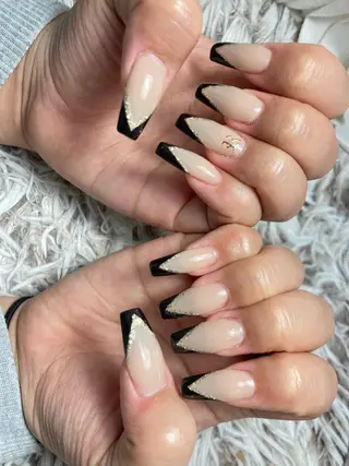 ロング ネイル ✴︎ Delightのネイルデザイン