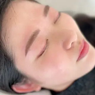 アイブロウ ulu 眉毛ハーブ毛穴肌改善の眉毛・アイブロウイメージ