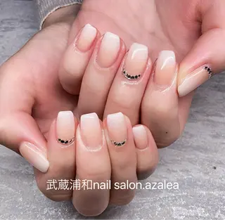 ネイル R inのネイルデザイン