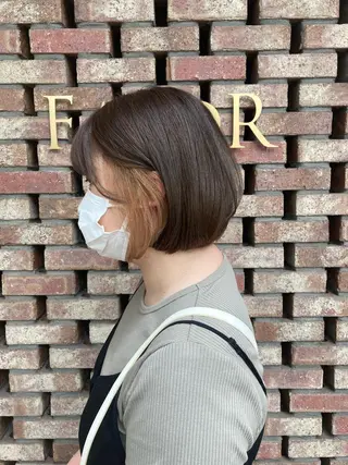 ショート カラー 馬場 百合恵のヘアスタイル