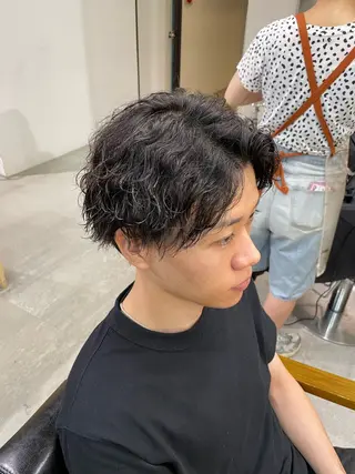 ショート パーマ メンズ マエダ リョウのヘアスタイル