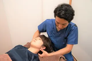 肩こり専門整体師 乾　充のエステ・リラクイメージ
