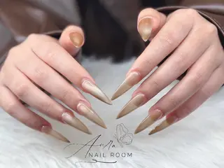ネイル Aura nail room所属・Lu naのネイルデザイン