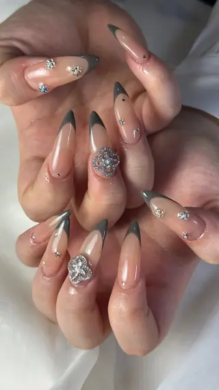 ネイル うにゃねいる🌷 Mayaのネイルデザイン