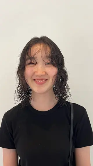 ミディアム パーマ 白築 怜実のヘアスタイル