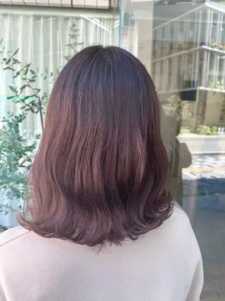 ミディアム カラー fio マナミのヘアスタイル