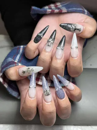 ネイル ユリ🎀長さだし/ パラジェル/持ち込みのネイルデザイン