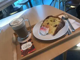 ミディアム カラー ヘアアレンジ メンズ キッズ ネイル マツエク・マツパ アイブロウ アニメ,Vオタク× 即効痩せエステサロンのエステ・リラクイメージ