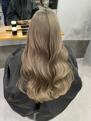 ロング カラー ミルクティーベージュ ❤︎レイヤー　MIAのヘアスタイル