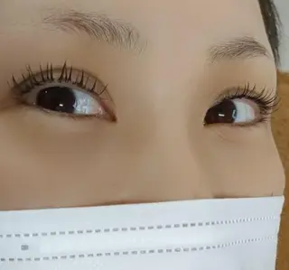 マツエク・マツパ Aglaia🌸 DENのネイルデザイン