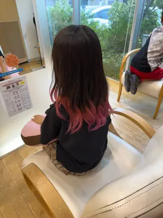 カラー 山本 瑠華のヘアスタイル