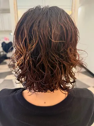 ミディアム パーマ Eclat【エクラ】所属・三上 莉里のヘアスタイル