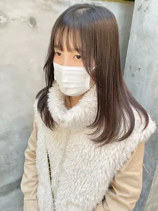ミディアム 秋元 洸耶のヘアスタイル