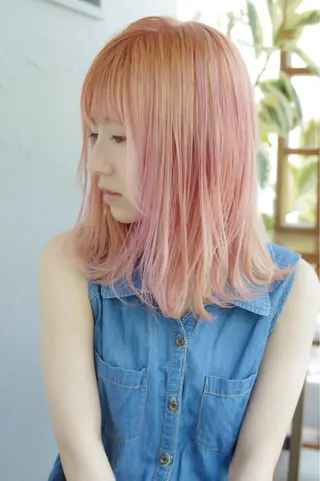 ミディアム カラー ヘアアレンジ VIM hairおもろまち店のヘアスタイル