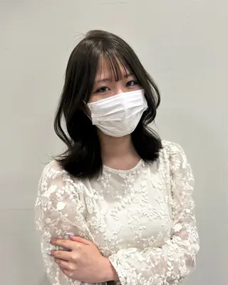 ミディアム 岡山 愛のヘアスタイル