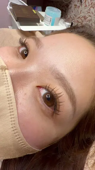 マツエク・マツパ REVE by figaro所属・福井 珠乃のヘアスタイル