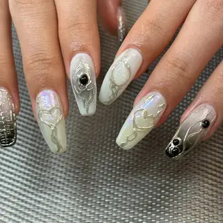 ネイル MiRanda Nail所属・MiRanda 保坂 舞のネイルデザイン