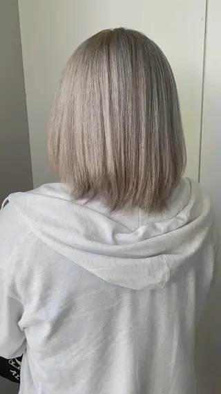 ショート カラー 松本 唯のヘアスタイル