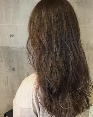 ロング カラー 髪質改善ｶﾗｰ ｹｱﾌﾞﾘｰﾁ/ﾀﾑのヘアスタイル