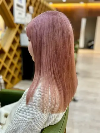 セミロング カラー 沖野 愛恵のヘアスタイル