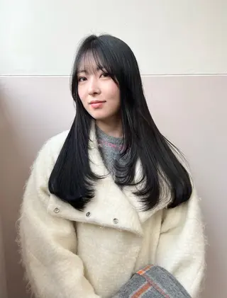 ロング 樫原裕二/レイヤー カット/透明感カラーのヘアスタイル